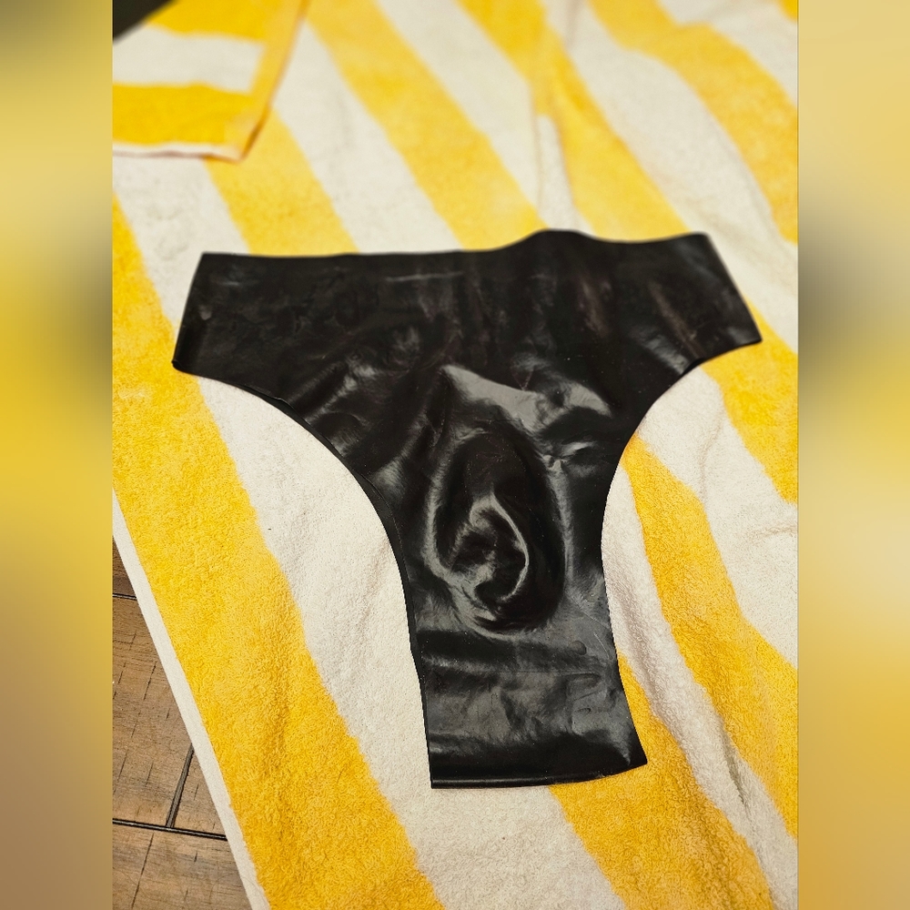 100% Real Latex High Waisted Mens Thong Large